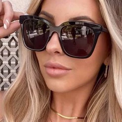 DIFF Eyewear The Great Fantastic Bella Polarized Sunglasses In Black/Grey