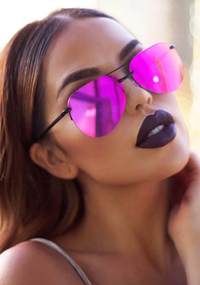 Quay Australia The Playa Sunglasses In Black/Pink Accessories 3 Quay Australia The Playa Sunglasses In Black/Pink Accessories