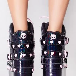 Y.R.U. New Qozmo Bondage Heart In Black Hologram/Pink